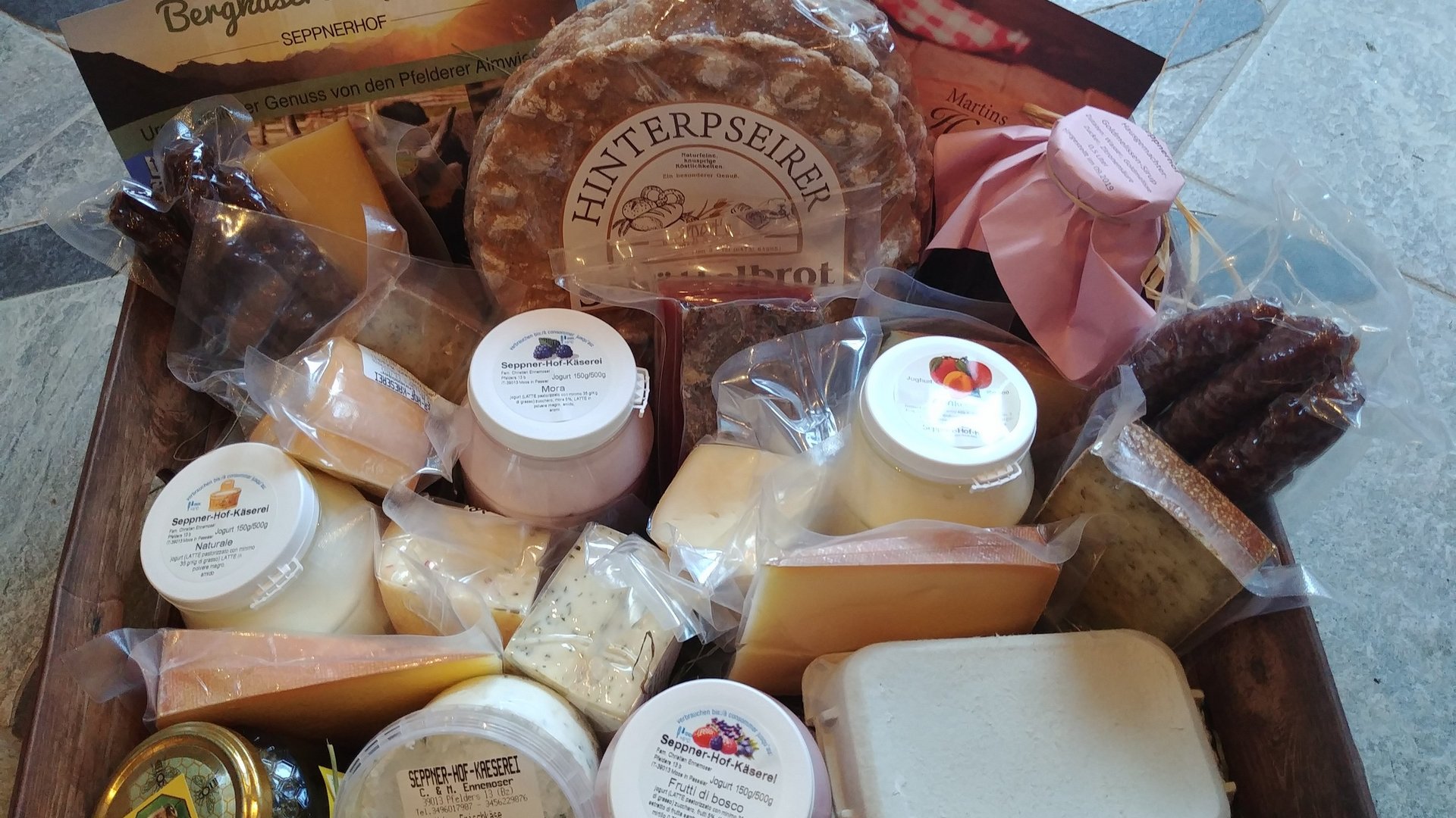 Sapori in Val Passiria: la bottega contadina del nostro caseificio Sapori in Val Passiria: la bottega contadina del nostro caseificio